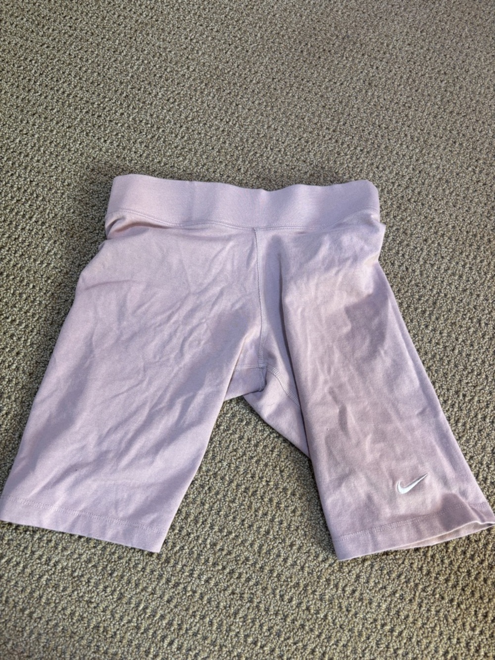 Nike women’s Light Pink Athletic Biker Shorts